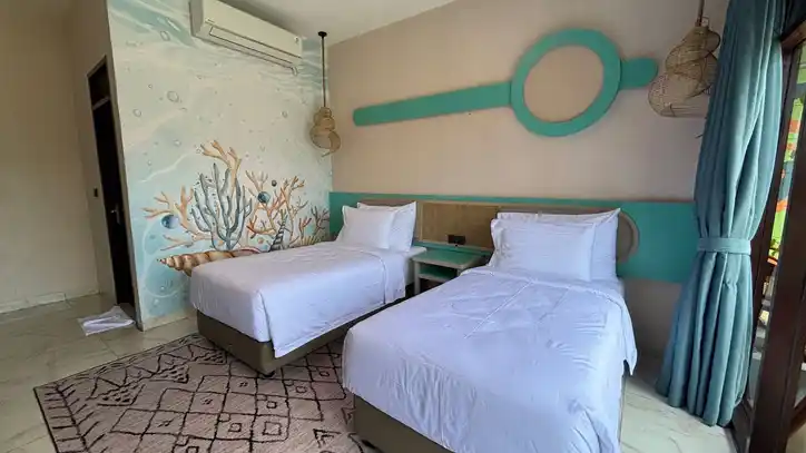 Deluxe Room 5